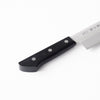 藤次郎 BASIC 菜切 165mmの積層強化木を採用したハンドル。天然木に比べて耐久性・耐水性に優れる。